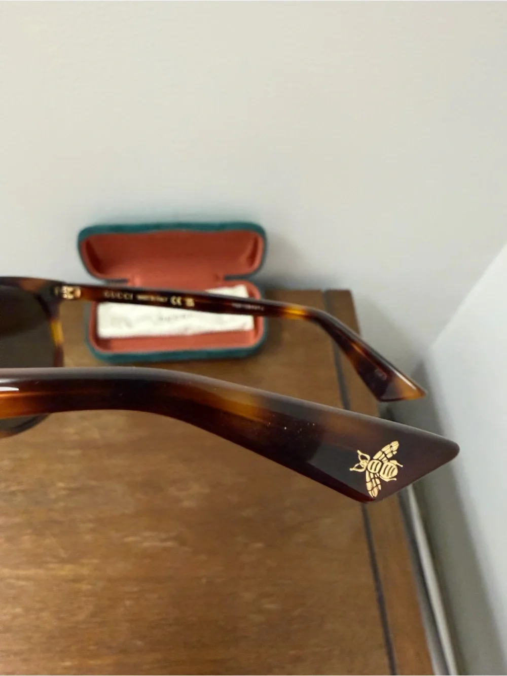 Gucci Tortoise Cat-Eye Sunglasses with Dark Brown Lenses GG Logo with Bee on arm